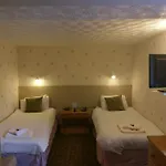 Hall Hotel 3*