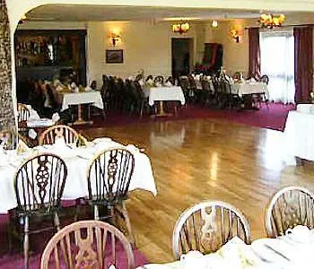 Hall Szálloda 3*