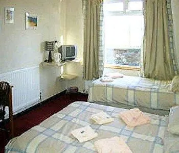 Hall Szálloda 3*