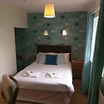 Hotel Hall